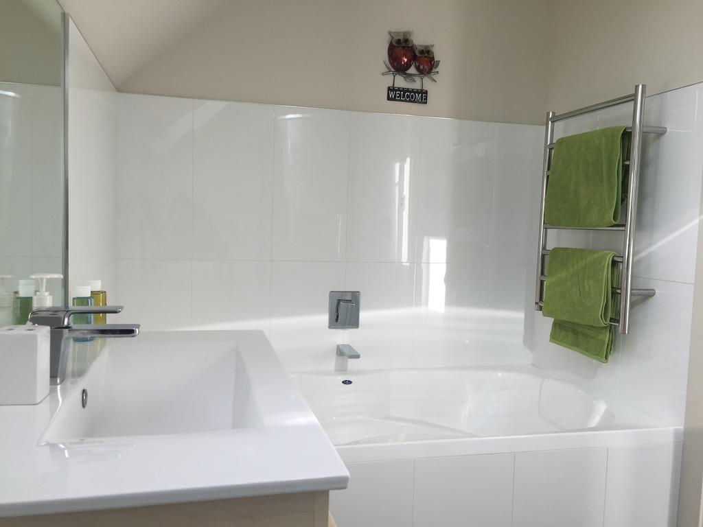 Davidsons Luxury Homestay Lower Hutt Buitenkant foto